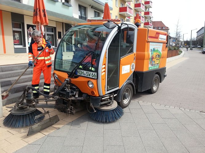 Putz zum Frühjahr (Foto: Stadtverwaltung Nordhausen) Putz zum Frühjahr (Foto: Stadtverwaltung Nordhausen)