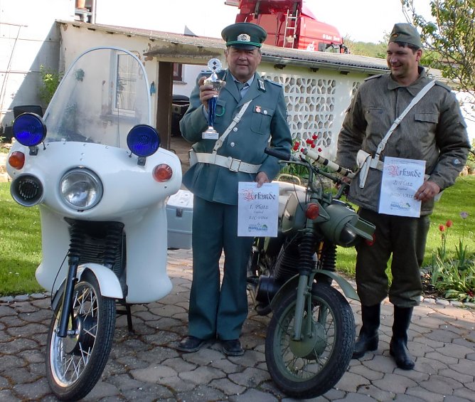 Der kleine und der große BiFi (Foto: privat) Der kleine und der große BiFi (Foto: privat)