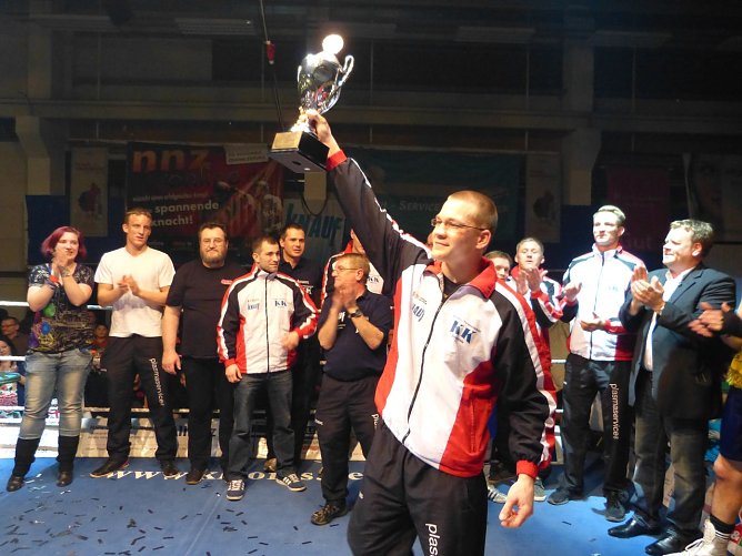 Vizemeister gefeiert, Geidel ganz rechts (Foto: P. Grabe)