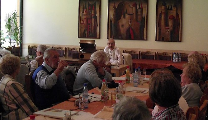 Getroffen und zugehört (Foto: K. Frank) Getroffen und zugehört (Foto: K. Frank)