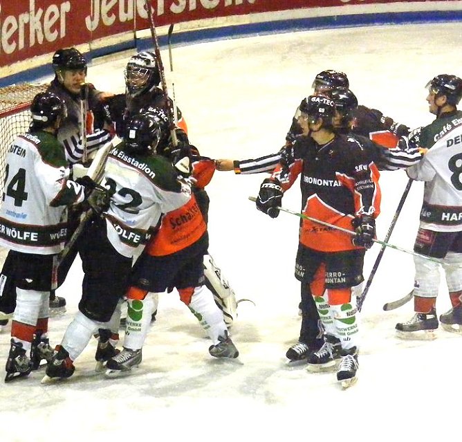 Hektik im Spiel (Foto: Koch)