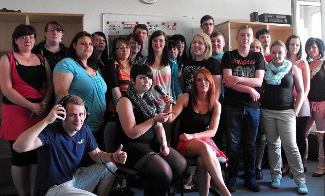 Singende Sozialassistenten (Foto: S. Witzel) Singende Sozialassistenten (Foto: S. Witzel)