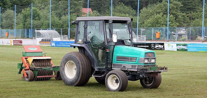 Wacker-Rasen wird fit gemacht (Foto: Stadtverwaltung Nordhausen)