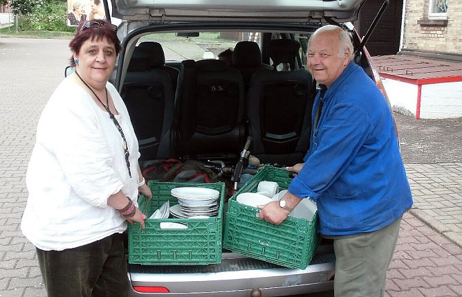 Jede Menge Porzellan (Foto: F. Tuschy) Jede Menge Porzellan (Foto: F. Tuschy)