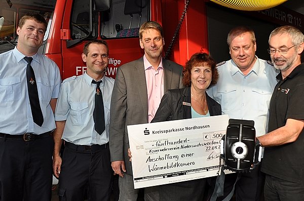 Kamera &uuml;bergeben (Foto: S. Witzel)