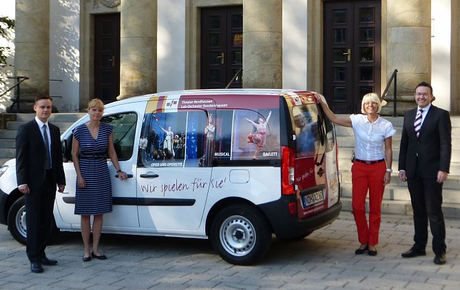 DAZ in Theater-Optik (Foto: B. Susemihl) DAZ in Theater-Optik (Foto: B. Susemihl)