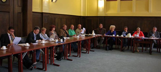 Beratung mit B&uuml;rgermeistern (Foto: J. Piper)