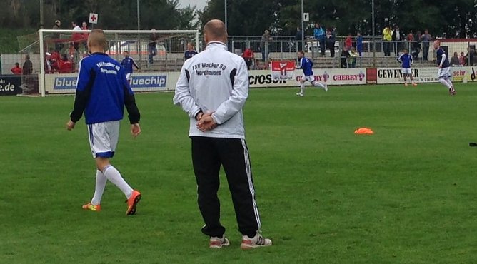 Warmmachen in Meuselwitz (Foto: Lars Koch)