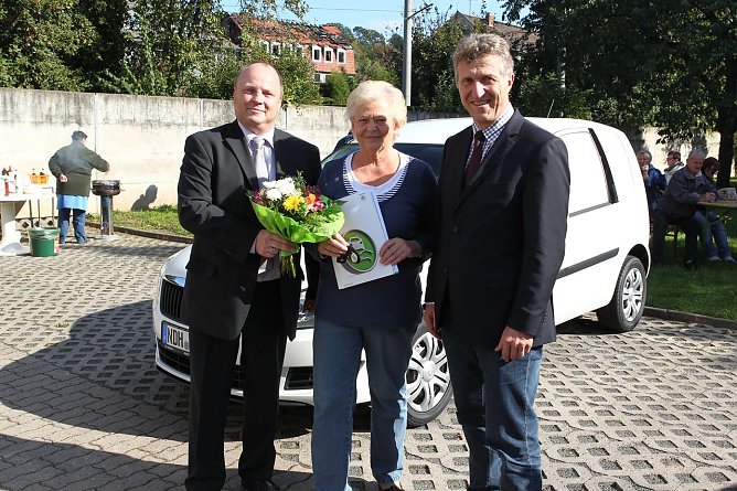 Neues Fahrzeug übergeben (Foto: nnz) Neues Fahrzeug übergeben (Foto: nnz)