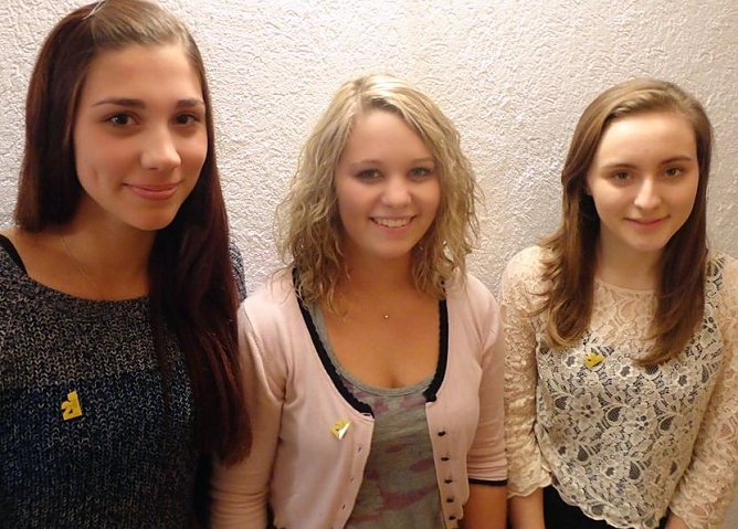 Beschäftigen sich mit Inklusion: Annalena, Janina und Maria (Foto: privat) Beschäftigen sich mit Inklusion: Annalena, Janina und Maria (Foto: privat)