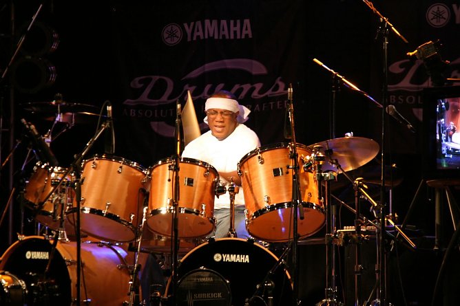 Haut beim JazzRabazz auf die Pauken und Becken: Billy Cobham (Foto: Agentur)