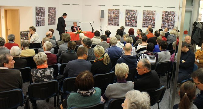 Lesung in der Kreissparkasse (Foto: nnz)