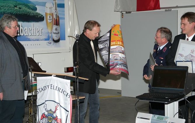 Feuerwehr im neuen Domizil (Foto: nnz) Feuerwehr im neuen Domizil (Foto: nnz)