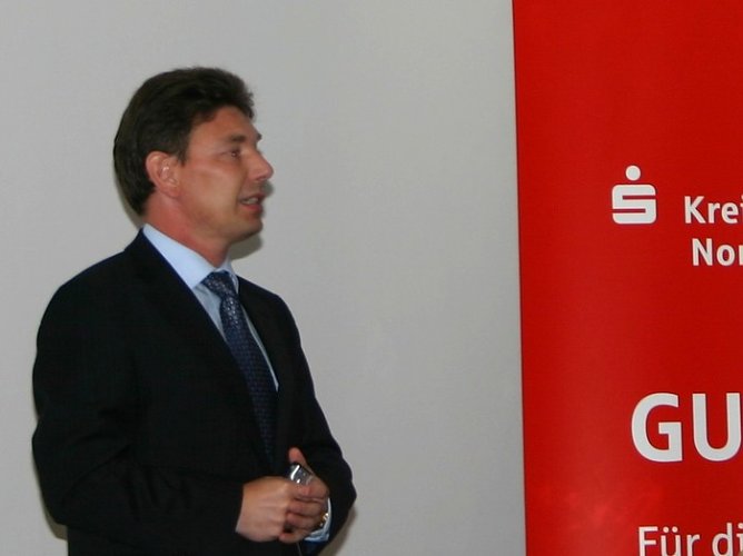 Informiert und beraten (Foto: KSK) Informiert und beraten (Foto: KSK)