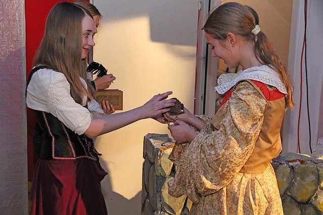 Frau Holle (Foto: Maik Schumann) Frau Holle (Foto: Maik Schumann)