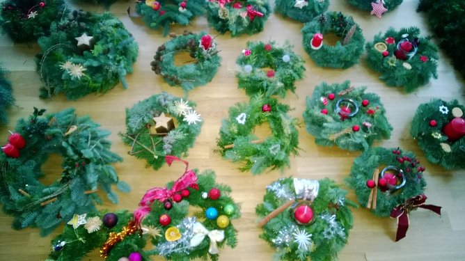 Kr&auml;nze gebunden (Foto: privat)