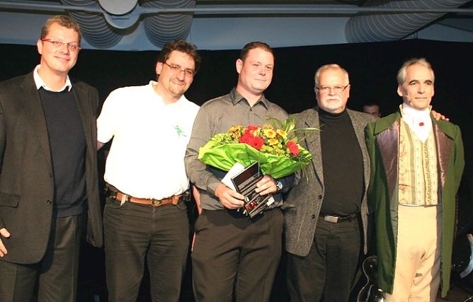 Jubil&auml;umsgast begr&uuml;&szlig;t (Foto: HSB)