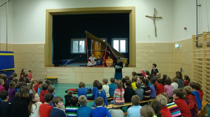 Nikolaus in der Schule (Foto: privat)
