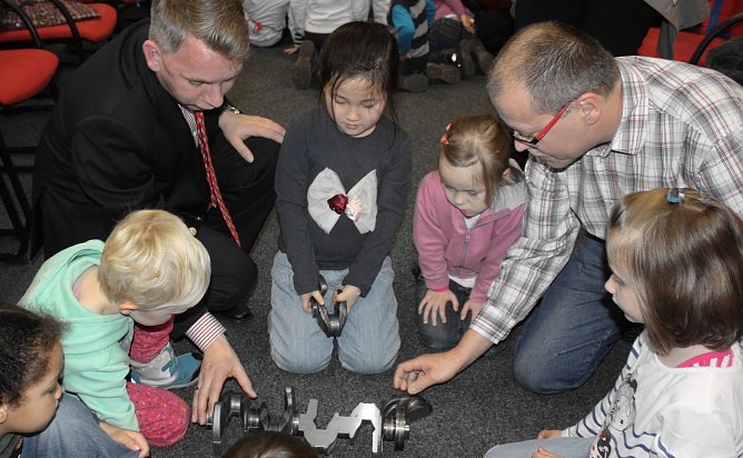 Kurbelwelle erl&auml;utert (Foto: I. Bergmann|Stadtverwaltung Nordhausen)