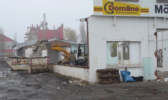 Erst Abriss, dann Aufbau (Foto: TiRo) Erst Abriss, dann Aufbau (Foto: TiRo)