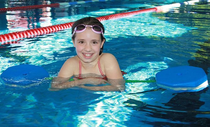 Pauline kann schwimmen (Foto: Badehaus Nordhausen GmbH)