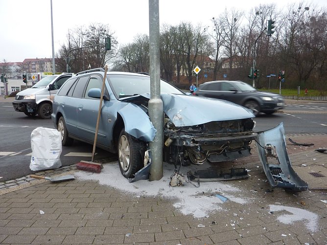 Crash am Taschenberg (Foto: nnz) Crash am Taschenberg (Foto: nnz)