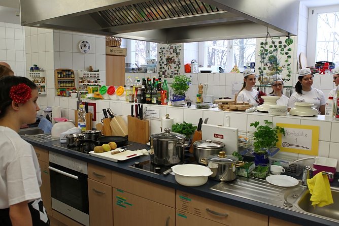 Kochduell in der Petersbergschule (Foto: nnz)