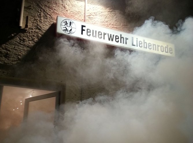 Feuer im Gerätehaus (Foto: privat) Feuer im Gerätehaus (Foto: privat)