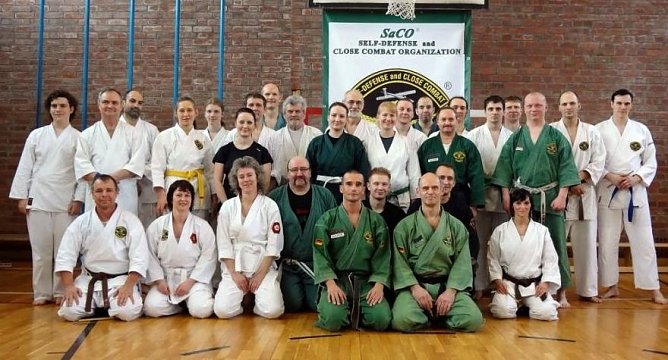 Selbst effektiv verteidigen (Foto: S. Schröter) Selbst effektiv verteidigen (Foto: S. Schröter)