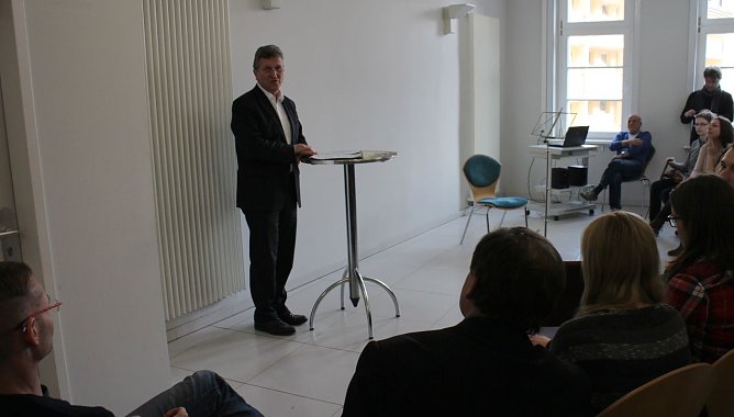 Ausstellung er&ouml;ffnet (Foto: nnz)