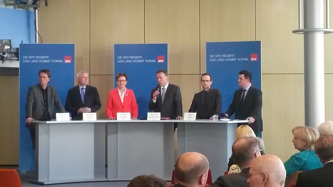 SPD- Bundesvorsitzender Sigmar Gabriel er&ouml;ffnete die Konferenz (Foto: Jusos Nordhausen)