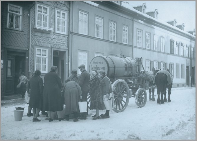 Notversorgung mit dem Wasserwagen in Nordhausen um 1924/1925 (Foto: Stadtarchiv)