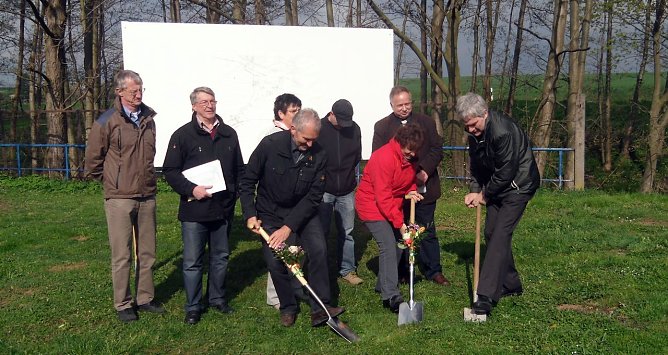 In die Erde gestochen (Foto: privat)