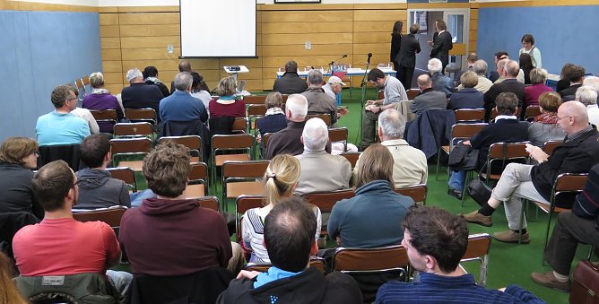 Interessierte B&uuml;rger (Foto: nnz)