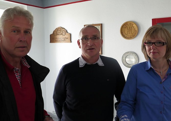 Von links: Hans-Joachim Junker, Thomas und Andrea Liebram (Foto: NUV) Von links: Hans-Joachim Junker, Thomas und Andrea Liebram (Foto: NUV)