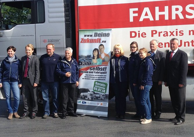 Besuch auf dem Autodrom (Foto: BBZ)