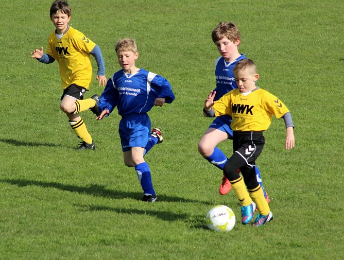 Konter &uuml;ber Iannis-Raul Campan und Eirik M&uuml;ller (Foto: Michael Liedtke)