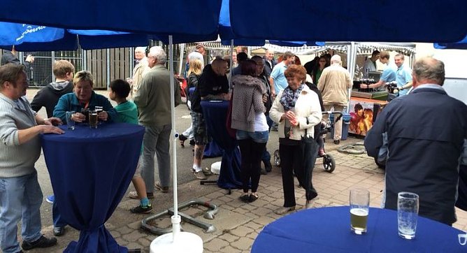 Auftakt in der Bochumer Stra&szlig;e (Foto: WBG)