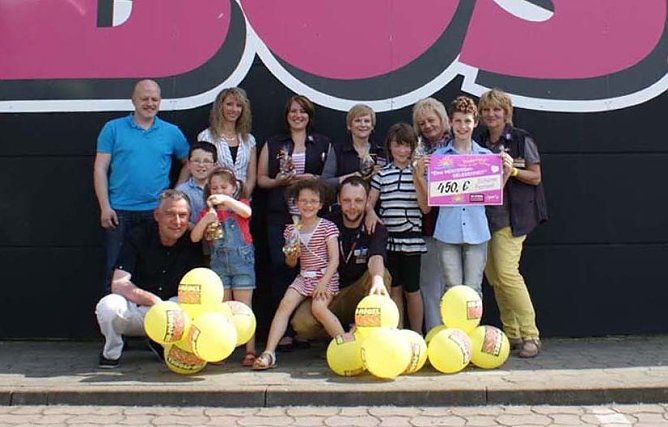 Erl&ouml;s &uuml;bergeben (Foto: privat)