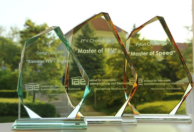 Die Pokale warten schon (Foto: Prof. Klaus-Peter Neitzke)