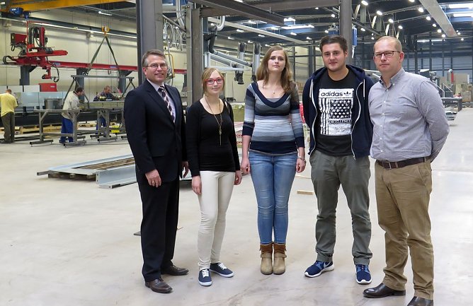 In der gro&szlig;en Fertigungshalle (Foto: nnz)