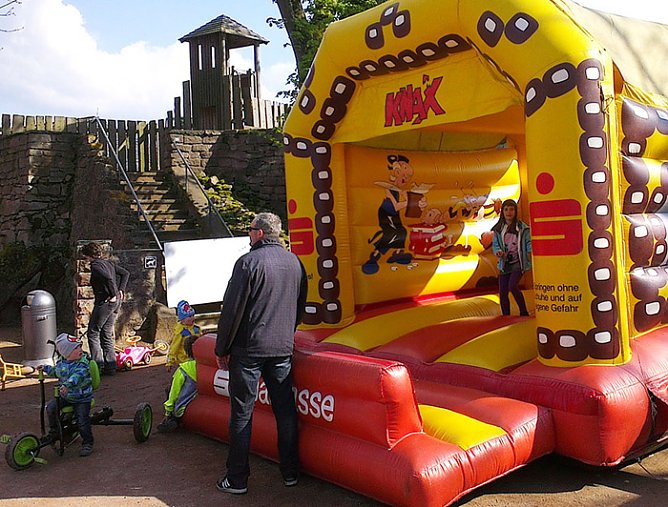 Kindererlebnistag am Kyffhäuser-Denkmal... (Foto: Stadt Bad Frankenhausen) Kindererlebnistag am Kyffhäuser-Denkmal... (Foto: Stadt Bad Frankenhausen)