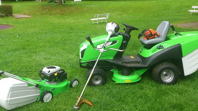 Rasentraktor (Foto: privat)