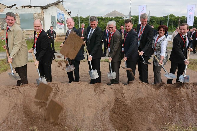 Spatenstich (Foto: Abillio)