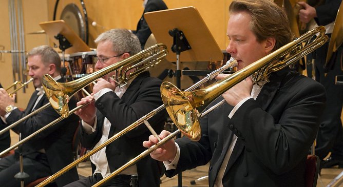 Posaunen im Mittelpunkt (Foto: Tilmann Graner)