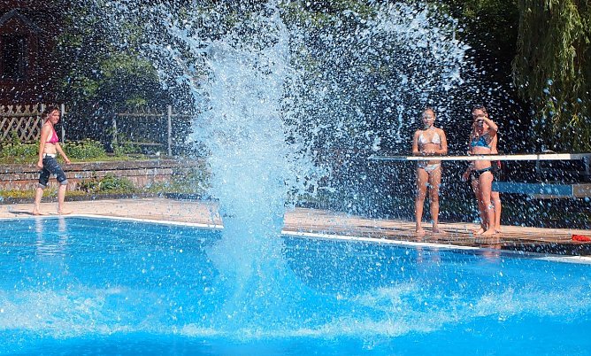 Poolparty in Bleicherode (Foto: R. Englert) Poolparty in Bleicherode (Foto: R. Englert)