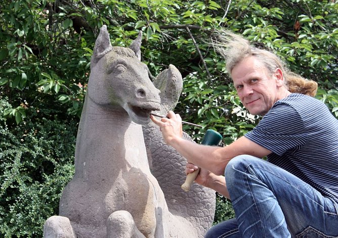 Meerpferd repariert (Foto: P. Grabe|Stadtverwaltung Nordhausen) Meerpferd repariert (Foto: P. Grabe|Stadtverwaltung Nordhausen)