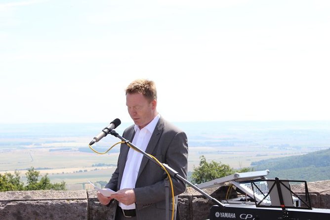 Kyffhäuserdenkmal übergeben (Foto: Karl-Heinz Herrmann) Kyffhäuserdenkmal übergeben (Foto: Karl-Heinz Herrmann)