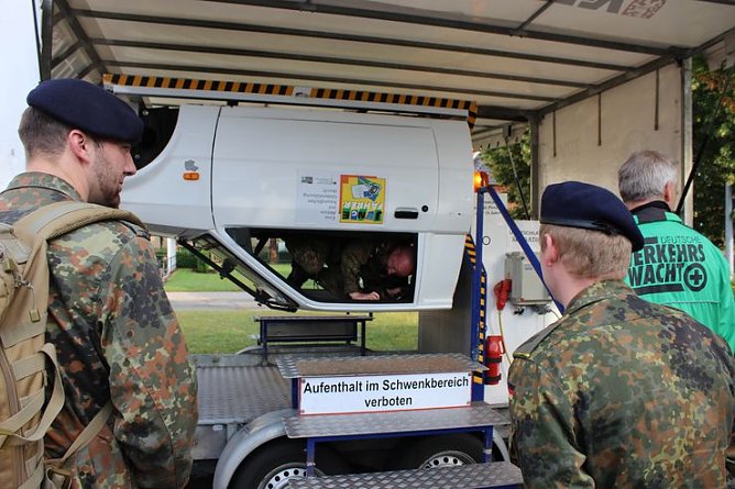 Verkehrssicherheitstag bei der Bundeswehr (Foto: Karl-Heinz Herrmann)