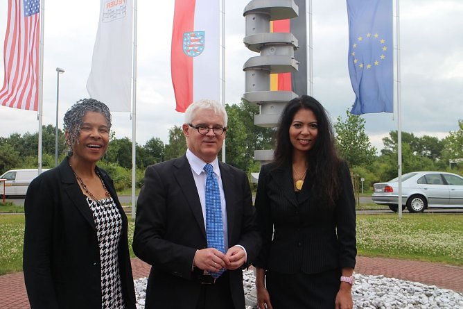 von links: Lori Cooper, Bernd Gulden, Christina Sevilla (Foto: Angelo Glashagel)